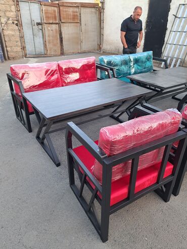 Ev üçün digər mebel: Qonaq otağı üçün, Açılmayan