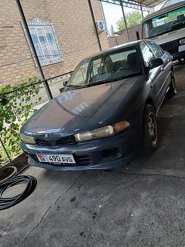 зеркела: Mitsubishi Galant: 1995 г., 2 л, Кол менен иштөөчү, Бензин, Седан — 3