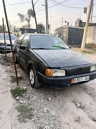 Унаа: Volkswagen Passat: 1990 г., 1.8 л, Кол менен иштөөчү, Бензин, Седан — 8