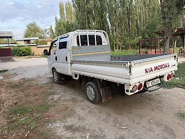 химия авто: Kia Bongo III двурядная кабина, бортовой малотоннажный грузовик. Год — 3