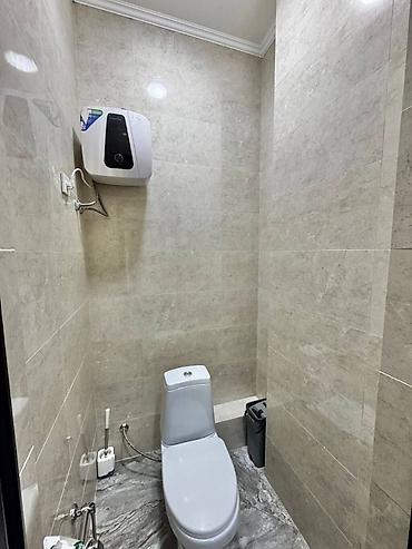 купить офис: Магазин, В бизнес центре, 371 м² Действующий, Частично с оборудованием, С ремонтом, Water сommunications, Sewerage сommunications, Heating сommunications, 1 линия — 4