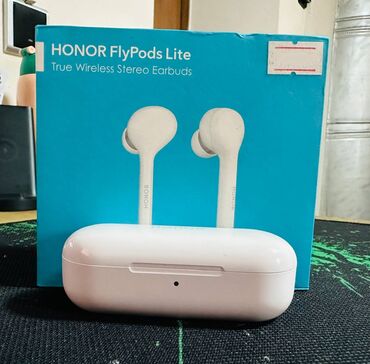 honor band 3: Продаю Bluetooth-наушники HONOR am-h1c. цвет белый, состояние
