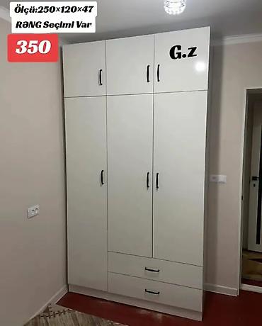 divar skafi: Ağ rəngli, çox bölməli paltar dolabı. - Ölçü: 250×120×47 sm (şəkildə — 1