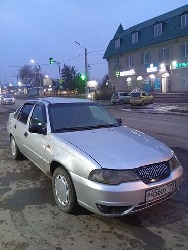 Легковой транспорт: Сдаю в аренду: Легковое авто, Под такси