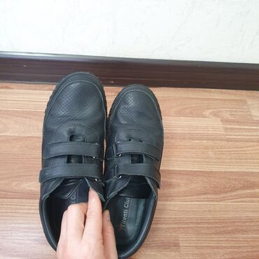 черная обувь: Обувь 39 р тур кожа