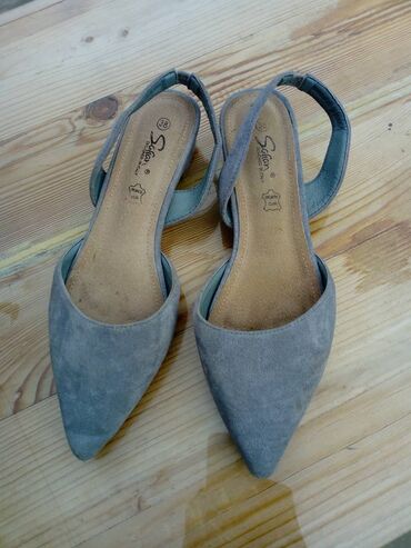 Women's Footwear: Sandals, Safran, 39