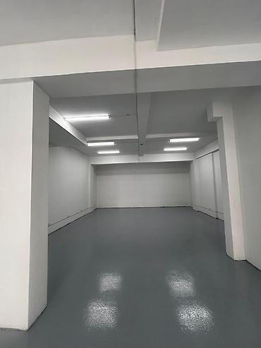 Аренда помещений свободного назначения: Сдается в аренду коммерческое помещение на первом этаже нового жилого — 14