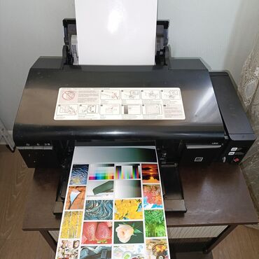 originalnye raskhodnye materialy epson tsvetnye kartridzhi: Принтер Epson 6 цветов А4 L800 заводская донорка, заправлена, краски