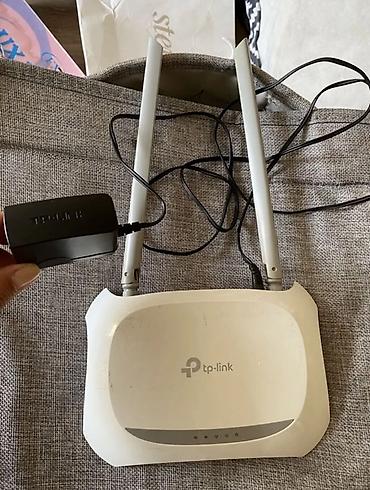 modem router tp link: TP-Link Wi‑Fi router - Model: TP-Link TL-WR841N (etiketdə göstərilib) — 2