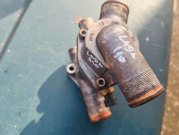 Auto delovi: Termostat sa kucistem i termodavacem Lada 112. Polovno, ocuvano — 7