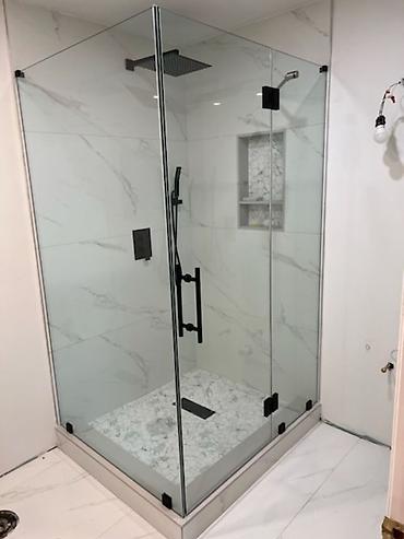 Душевые перегородки и ограждения: Стеклянные перегородки и двери для душа/ванны - Типы систем: - — 6