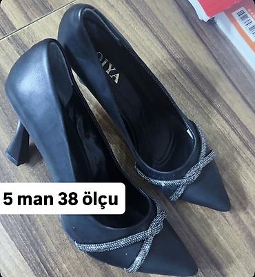 Qara rəngdə klassik qadın tufliləri - Ölçü: 38 - Burun forması: İti