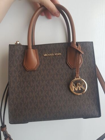 michael kors çanta: Michael kors çanta. 190 azn alınıb USA-dan səhifə ilə. Az istifadə