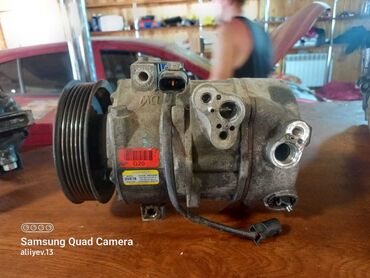 Kompressorlar: Avtomobil kondisionerinin kompressoru. Avtomobilin kondisioner — 3