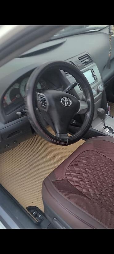 салон машины: Toyota Camry: 2010 г., 2.5 л, Автомат, Бензин, Седан — 6