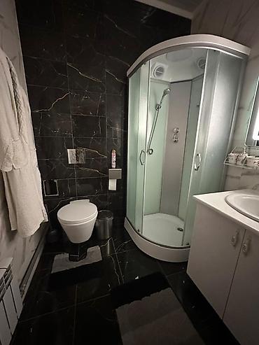 Гостиницы, отели (Посуточная аренда комнат): 📍Доброго времени суток!Каракол. В городе Каракол в гостевом доме — 7