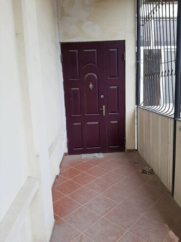 Uzunmüddətli kirayə mənzillər: Sahil işəri şəhər metrosunun yaxınlığında(Torqovuda) 4 mertebəli — 24