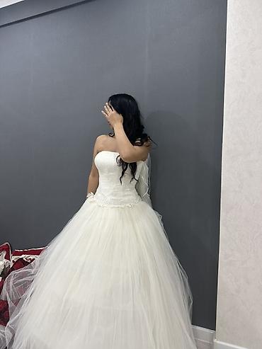 самые пышные свадебные платья: Свадебное платье пышного силуэта (ball gown) - Цвет: молочно‑белый. - — 2