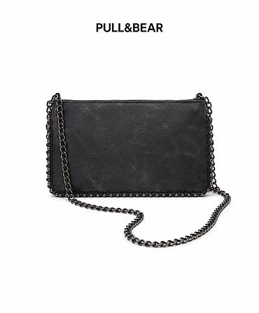 pull and: Сумка-клатч PULL&BEAR - Цвет: черный - Материал: плотная экокожа — 1