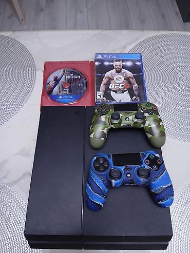 PlayStation 4 Fat состояние идеальное почти новое в комплекте 2