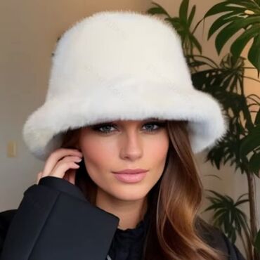 Kape: Ženska zimska kapa sa šiltom – elegantna beretka od mekanog veštačkog — 26