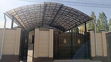 Кованые ворота и калитка с навесом из поликарбоната - Материал: сталь