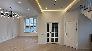Продажа таунхаусов: 5 комнат, 220 м², 1 соток — 21