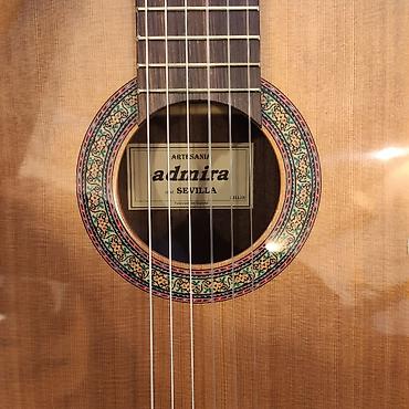 Gitaralar: Klassik gitara Admira Sevilla Simlərin sayı: 6 Üst: Bərk sidr ağacı — 2