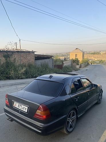 sonata d8: Продам легковой седан черного цвета. Особенности: - Кузов: 4-дверный — 3