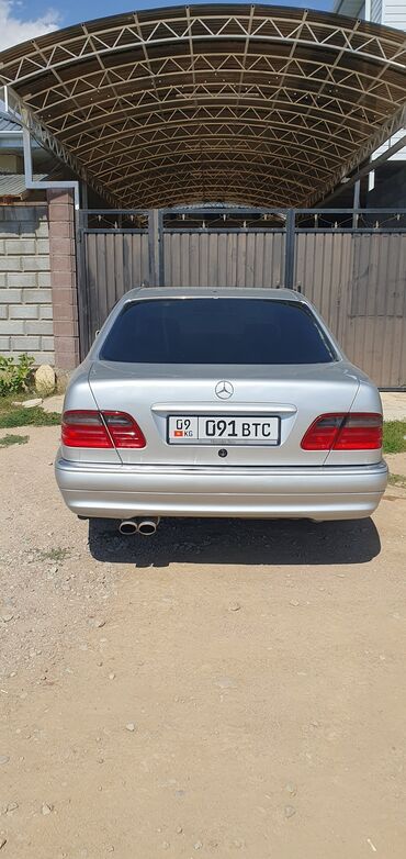 чехлы на ми: Mercedes-Benz E-Class: 1997 г., Автомат, Бензин