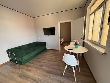 alfa resort: Студия с полноценной кухонной зоной и отдельной спальней Планировка и — 6