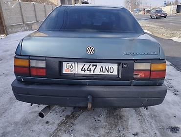 Volkswagen: Volkswagen Passat: 1990 г., 1.8 л, Седан — 3