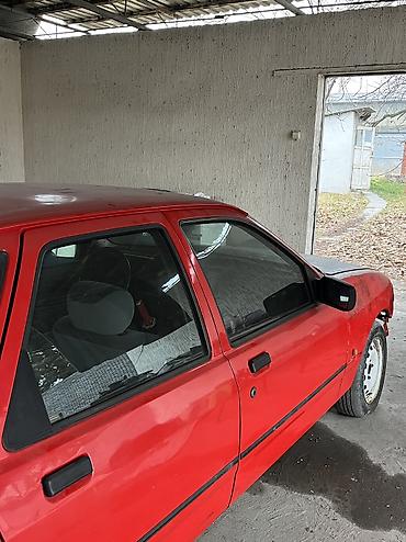 Ford: Ford Sierra: 1990 г., 1.8 л, Механика, Бензин, Хэтчбэк at lalafo.kg — 5 Ford: Ford Sierra: 1990 г., 1.8 л, Механика, Бензин, Хэтчбэк — 5