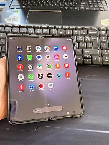 samsung fold 5: Samsung Galaxy Z Fold 5, 256 GB, rəng - Qara, İki sim kartlı — 5
