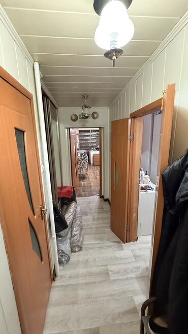 1 комнатную квартиру в центре: 1 бөлмө, 35 кв. м, 1 кабат, Косметикалык ремонт