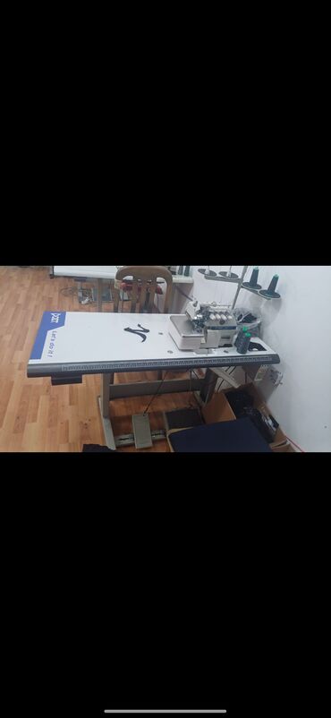 z flip 4: Tikiş maşını İşlənmiş,Overlok, 4 saplı