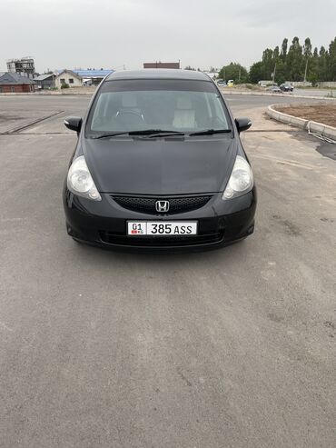 Honda: Honda Fit: 2006 г., 1.3 л, Вариатор, Бензин, Седан