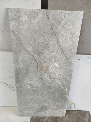 agdag astar qiymeti: Gri mərmər effektli keramika plitə - Rəng və naxış: Təbii daş