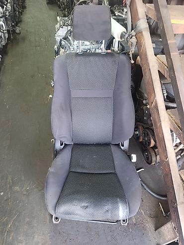 Переднее сиденье, Велюр, Toyota 2004 г., Б/у, Оригинал, Япония