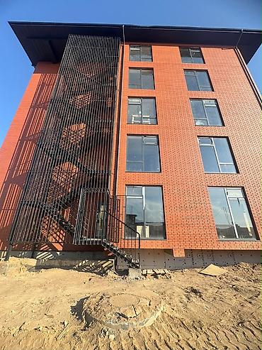 гостиницы джалал абад: Студия, 38 м², 3 этаж, ПСО (под самоотделку) — 1