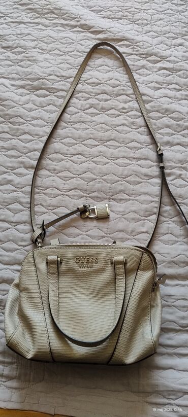 dior torbe srbija: Shoulder bag, Guess, Material: Faux leather