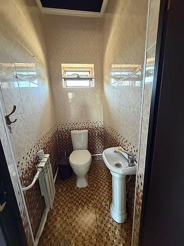 Продажа коттеджей и домов: 3 комнаты, 120 м², 4500 соток, Кара-Балта, Собственник — 12