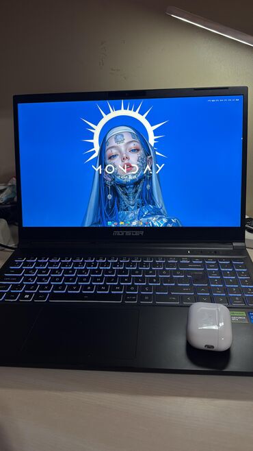 Toshiba: Intel Core i5, 16 GB, 15.6 "