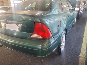 Ford: Ford Focus: 2 l | 2000 il 125235 km Sedan — 10