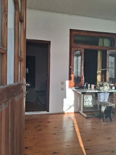 Uzunmüddətli kirayə evlər: Xanımlara 2 otaq və kirayə verilir.iki xanım axtarılır.ümumi 350 — 9