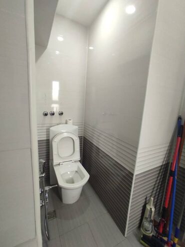 Uzunmüddətli kirayə mənzillər: Yasamalda 9 mertebeli binanın 9-cu mərtəbəsində yerləşən ümumi sahəsi — 8