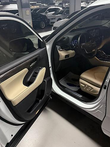 2023: Toyota RAV4: 2023 г. — 8