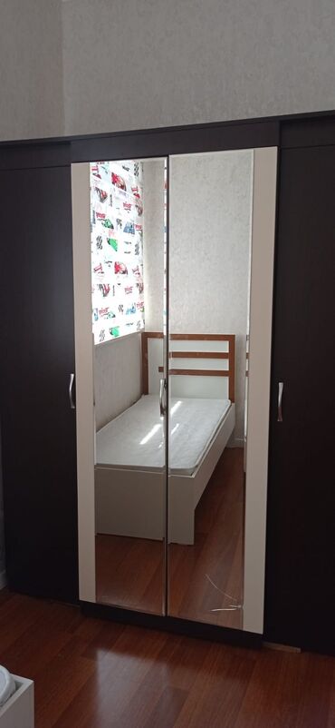 шкаф для коридора: İşlənmiş, Açılan, 4 qapılı Düz dolab, Qarderob, paltar dolabı