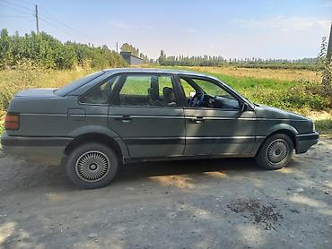 Транспорт: Volkswagen Passat: 1989 г., Механика, Бензин, Седан — 3