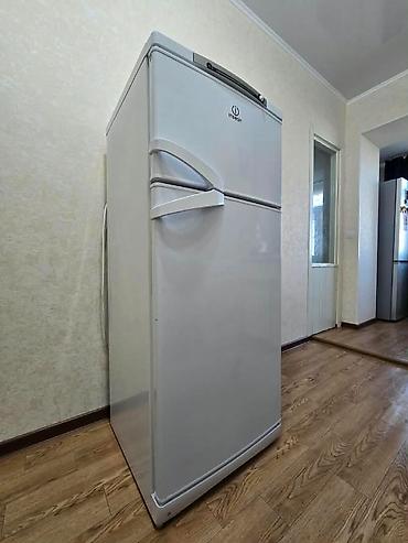 халаденик киргизстан: Холодильник Indesit, Б/у, Двухкамерный, 60 * 145 * — 1